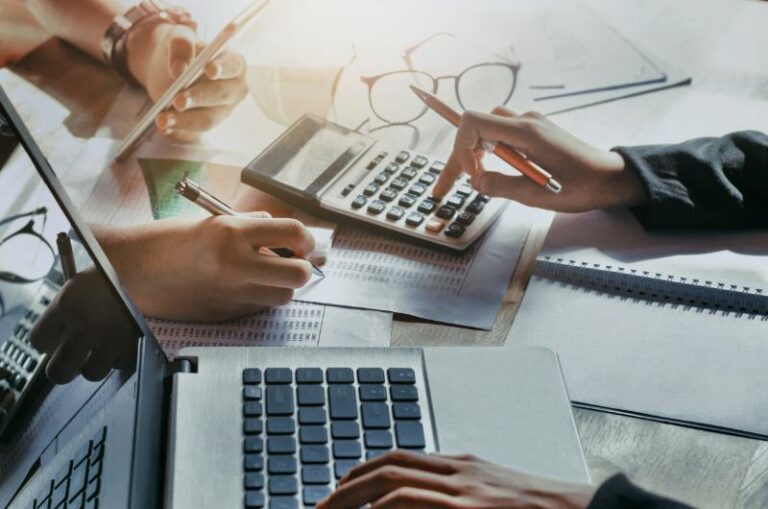 Outsourcing your credit control